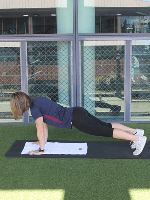 close grip push up 1