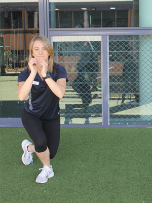 curtsy lunge 1